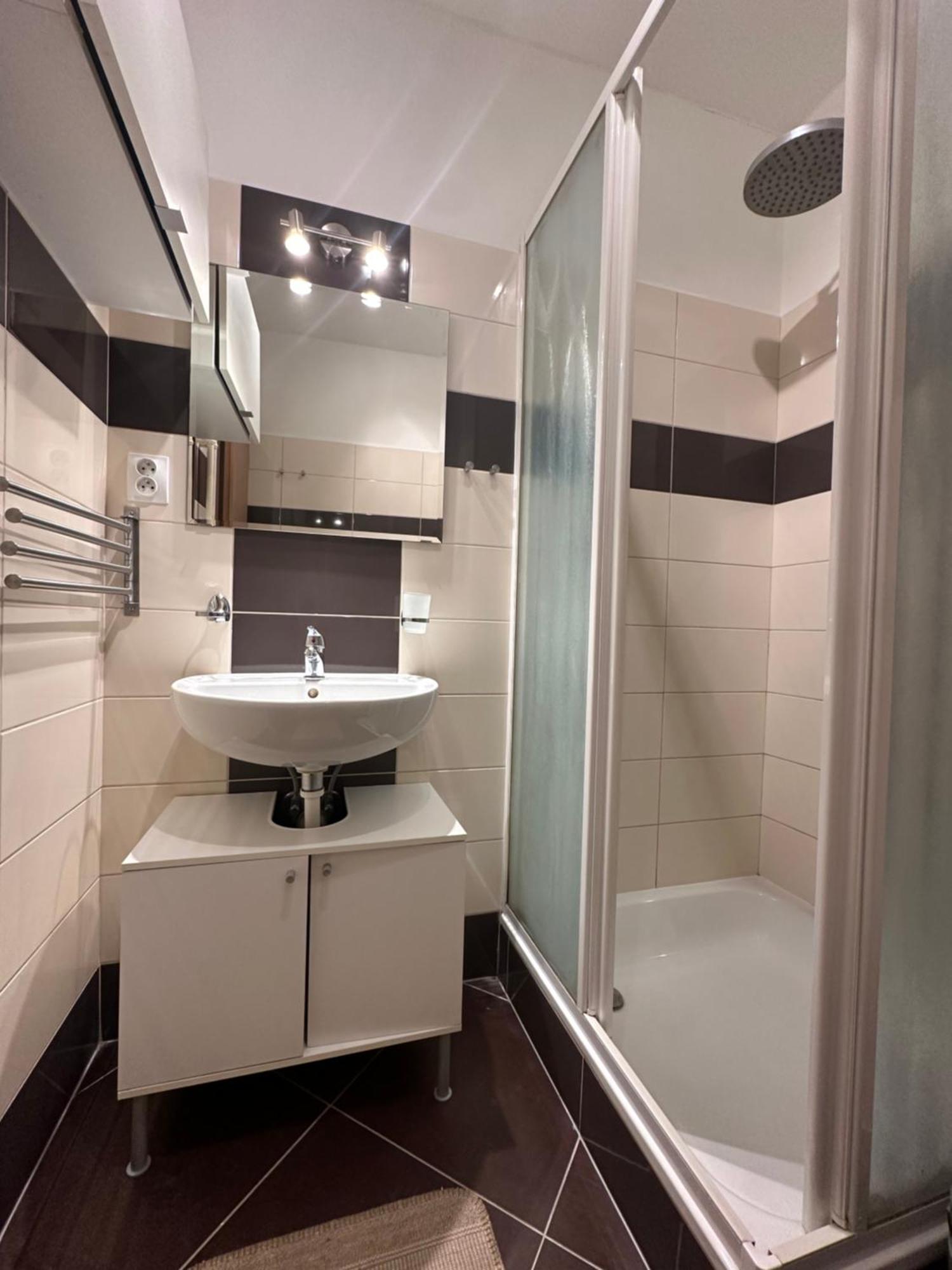 Private Apartment 1Km From Center Μπρατισλάβα Εξωτερικό φωτογραφία